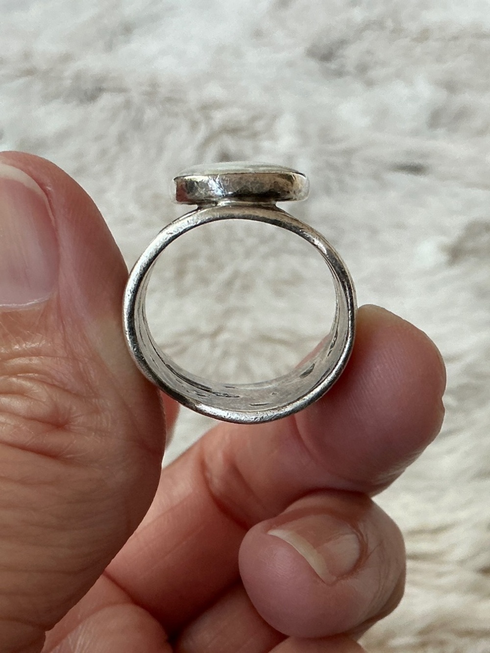 Silver Ring with White Mother-of-Pearl Center - Picture 9 of 12